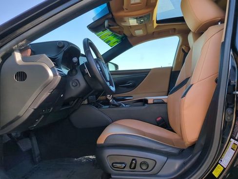 Used 2024 Lexus ES 300h w/ Premium Package FWD image 21