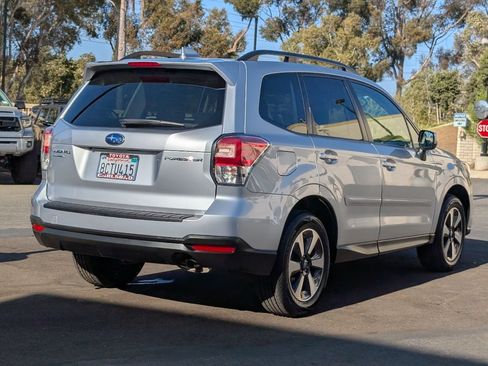 Used 2018 Subaru Forester 2.5i Premium AWD/4WD image 12
