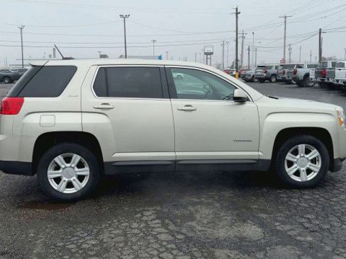 Certified 2015 GMC Terrain SLE image 9