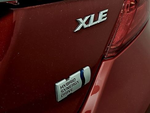 Used 2014 Toyota Camry XLE image 30