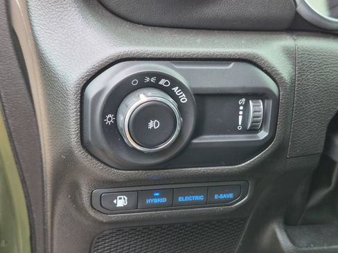 Used 2023 Jeep Wrangler Unlimited Rubicon 4xe w/ Cold Weather Group AWD/4WD image 12