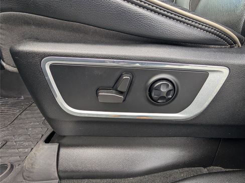 Used 2021 RAM 1500 Laramie image 21