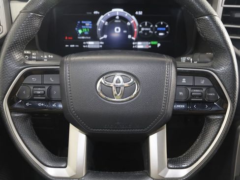 Used 2023 Toyota Tundra Limited image 34