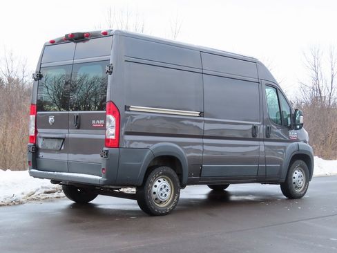 Used 2014 RAM ProMaster 2500 w/ Premium Appearance Group image 3