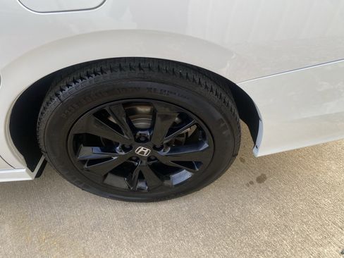 Used 2024 Honda Odyssey Sport image 11