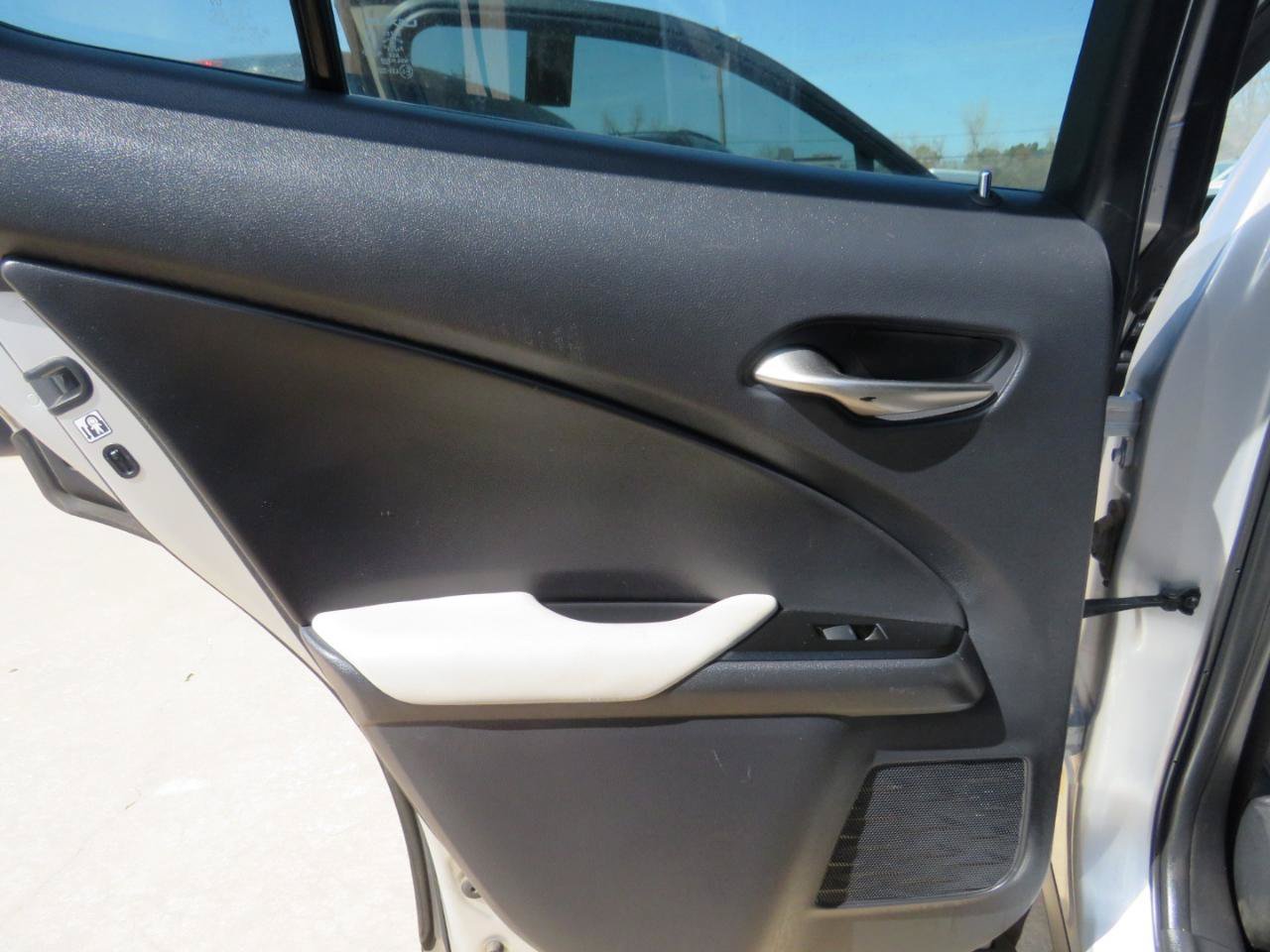 Used 2019 Lexus UX 200 FWD image 4