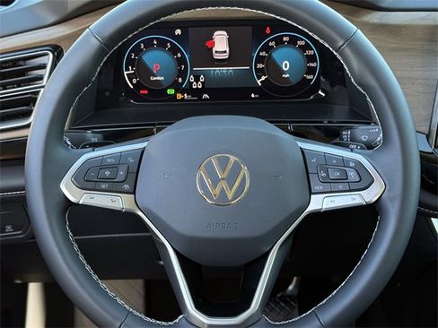 New 2026 Volkswagen Atlas SE image 9