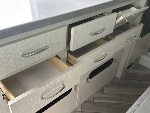 Used 2023 Mercedes-Benz Sprinter 2500 image 33