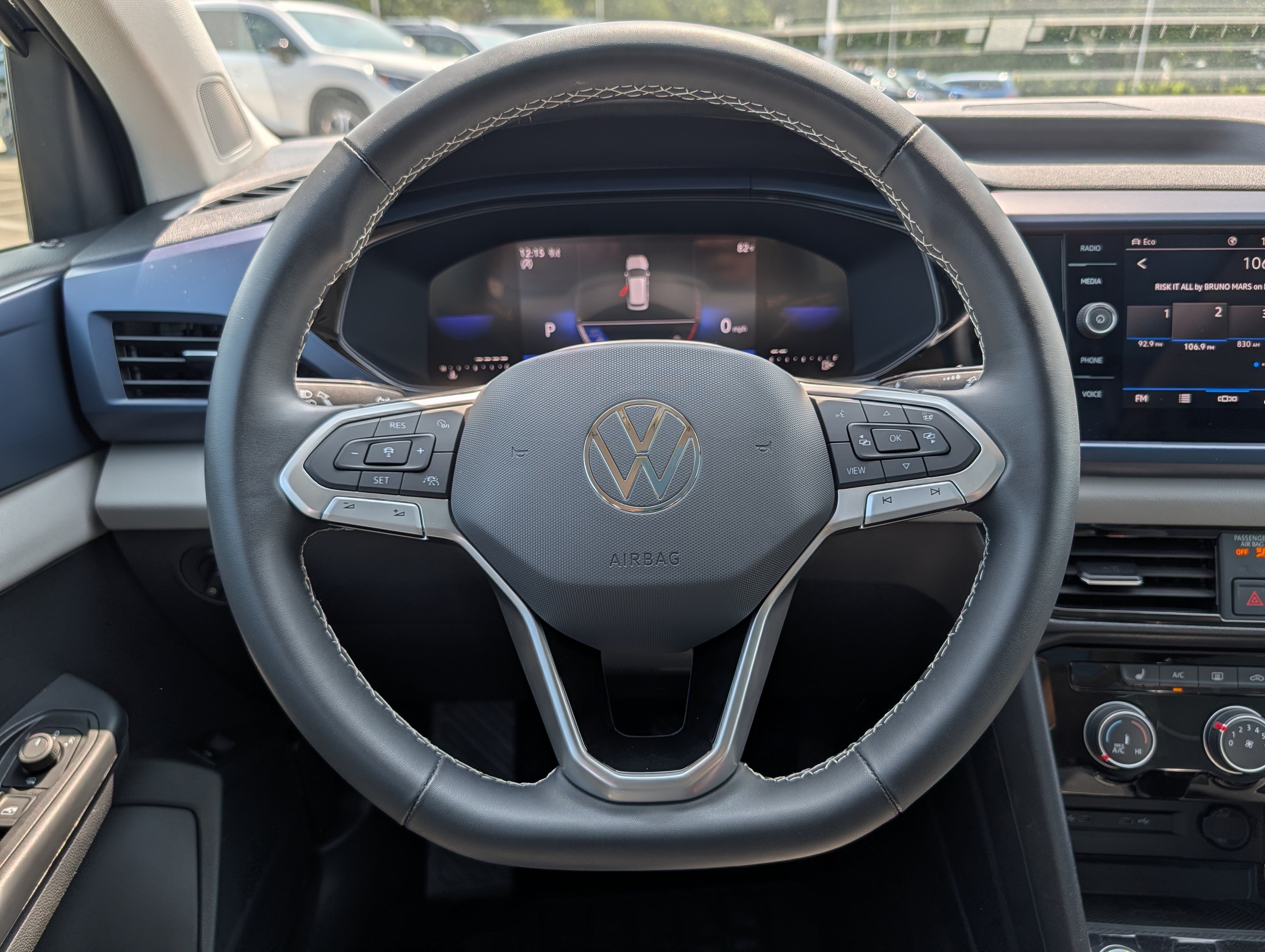 Used 2023 Volkswagen Taos SE w/ Panoramic Sunroof Package AWD/4WD image 25