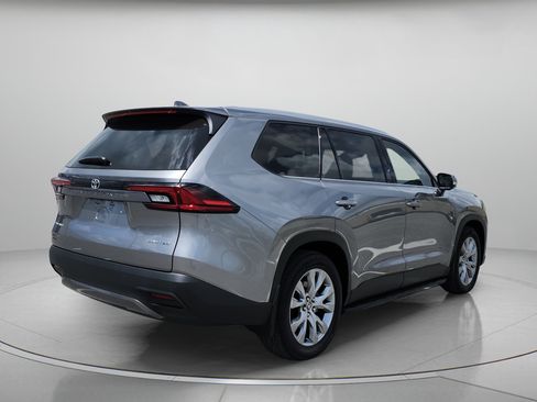 Used 2026 Toyota Grand Highlander AWD Hybrid image 9