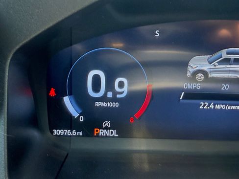 Used 2025 Ford Explorer Active RWD image 14