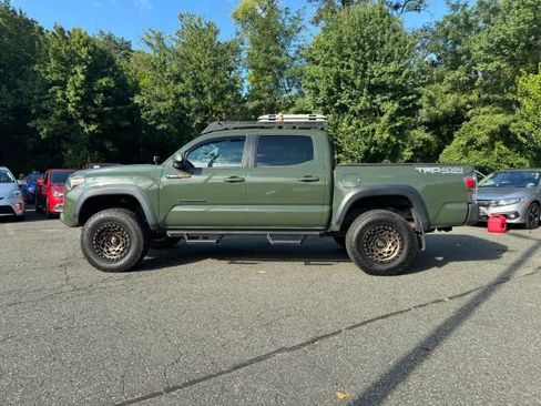 Used 2021 Toyota Tacoma TRD Off-Road AWD/4WD image 2