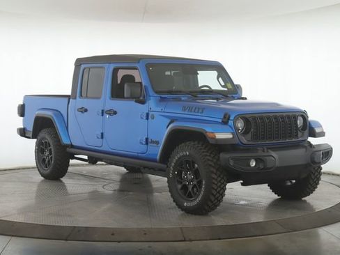 Used 2026 Jeep Gladiator Willys image 2