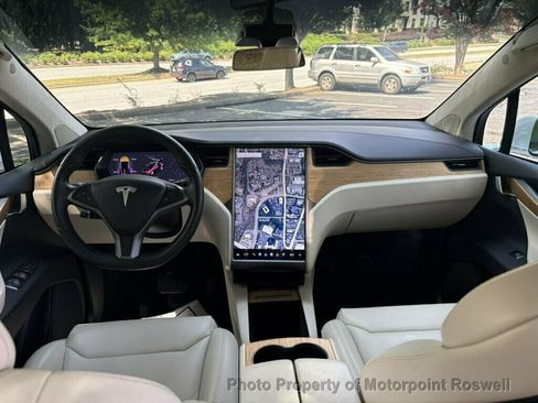 Used 2018 Tesla Model X 75D AWD/4WD image 23