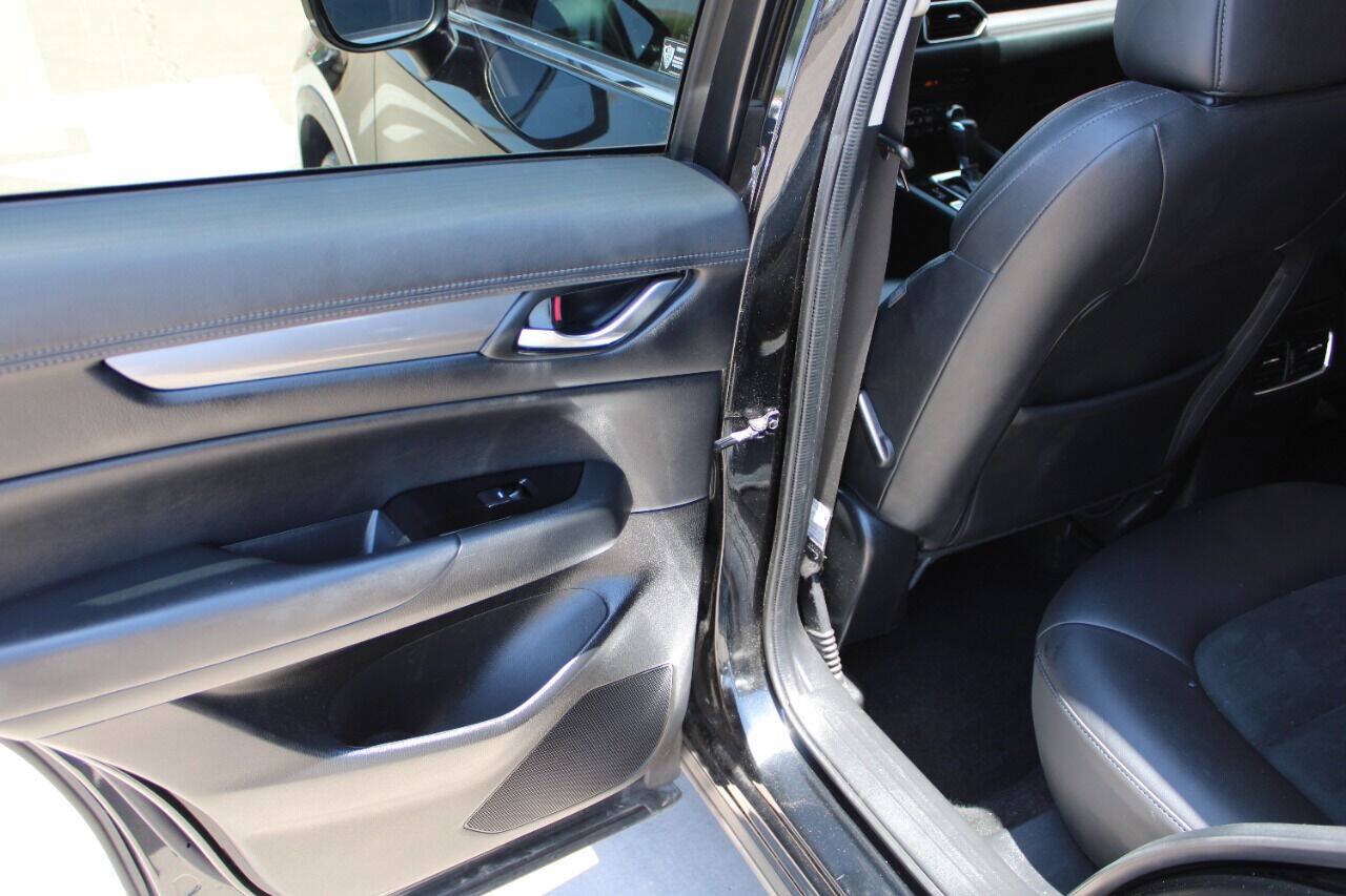 Used 2018 MAZDA CX-5 Touring w/ Preferred Equipment Package FWD image 13