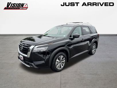 New 2025 Nissan Pathfinder SL