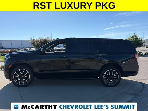 Used 2022 Chevrolet Suburban RST w/ Luxury Package AWD/4WD image 5
