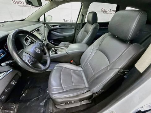Used 2018 Buick Enclave Essence FWD image 21