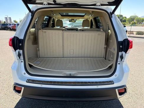 Certified 2019 Toyota Highlander Limited Platinum AWD/4WD image 6
