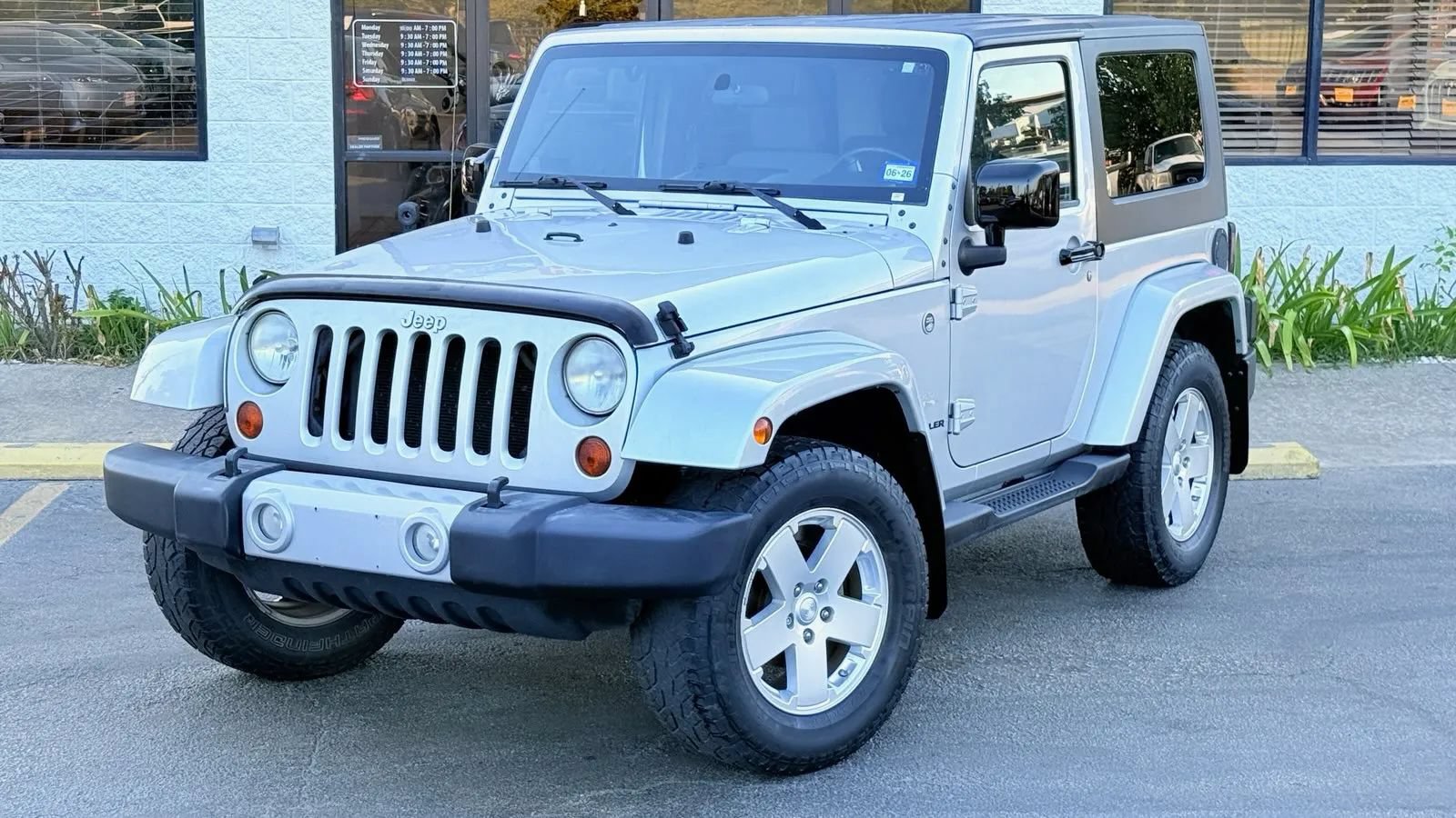 Used 2010 Jeep Wrangler Sahara w/ Trailer Tow Group AWD/4WD image 4