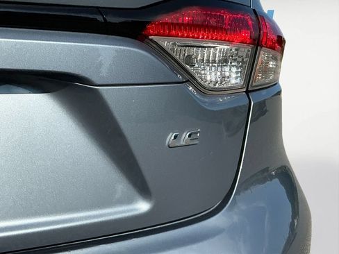 Used 2022 Toyota Corolla LE FWD image 19