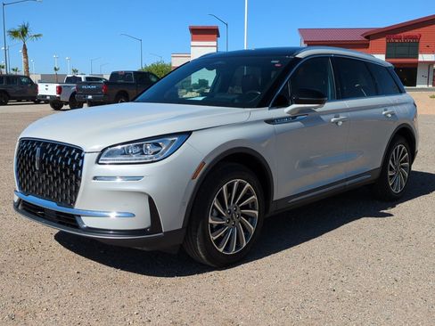 Used 2023 Lincoln Corsair Reserve w/ Equipment Group 202A AWD/4WD image 7
