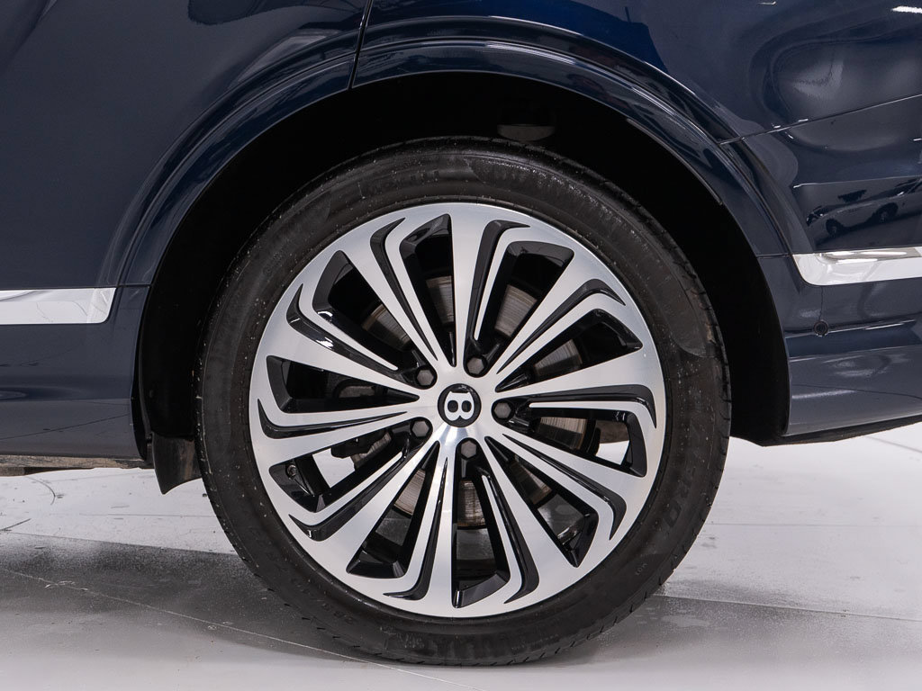 Certified 2022 Bentley Bentayga AWD/4WD image 44