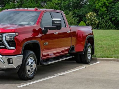 Used 2025 Chevrolet Silverado 3500 LTZ w/ LTZ Texas Edition AWD/4WD image 8