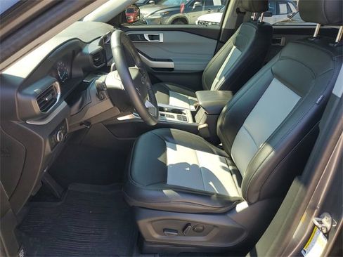 Used 2023 Ford Explorer XLT w/ Equipment Group 202A image 20