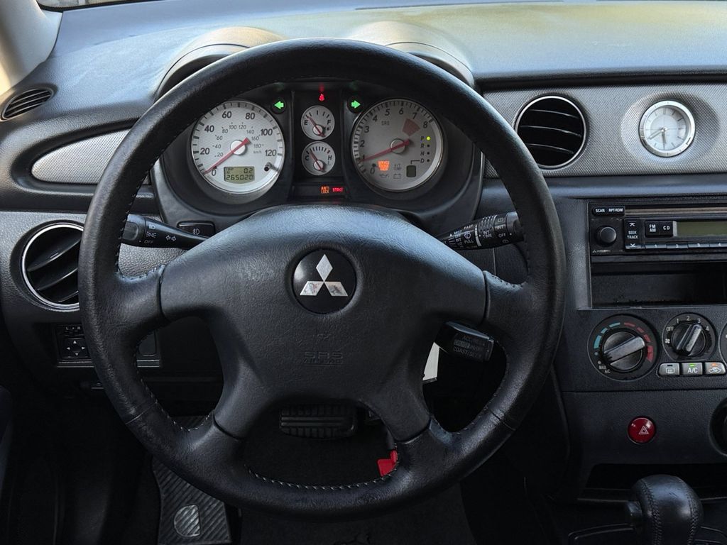 Used 2004 Mitsubishi Outlander XLS FWD image 19