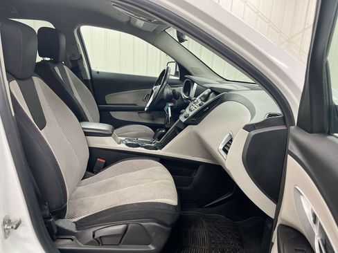 Used 2017 Chevrolet Equinox LT w/ Convenience Package FWD image 21