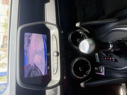 Used 2021 Chevrolet Camaro LT w/ Technology Package RWD image 9