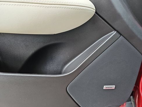 Certified 2025 Cadillac XT5 Sportv w/ LPO, Floor Liner Package AWD/4WD image 31