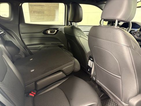 New 2026 Jeep Compass Latitude w/ Sun and Sound Group AWD/4WD image 17