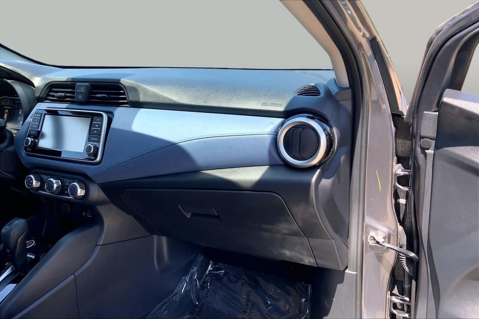 Used 2024 Nissan Versa SV FWD image 18