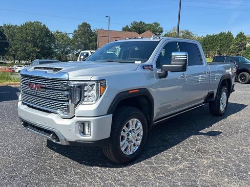 Used 2022 GMC Sierra 2500 Denali w/ Denali Ultimate Package AWD/4WD image 3