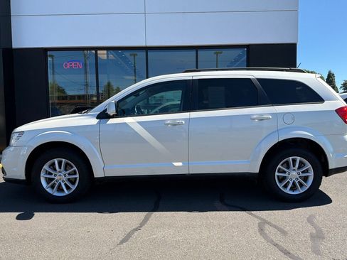Used 2013 Dodge Journey SXT w/ Flexible Seating Group FWD image 8