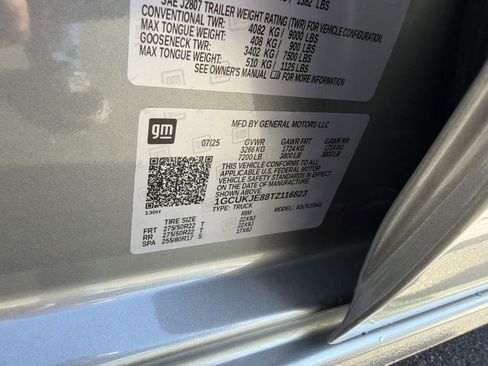 Used 2026 Chevrolet Silverado 1500 High Country AWD/4WD image 32