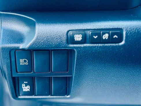 Used 2019 Lexus IS 300 w/ Accessory Package RWD image 10