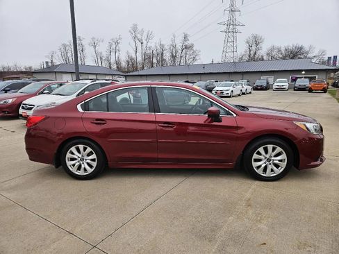 Used 2017 Subaru Legacy 2.5i Premium image 5