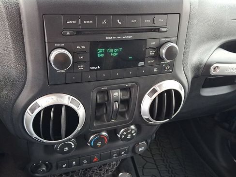 Used 2013 Jeep Wrangler Unlimited Sport AWD/4WD image 17