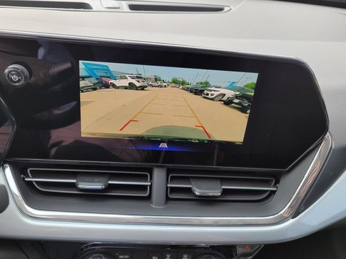 New 2026 Chevrolet Trax LT FWD image 18