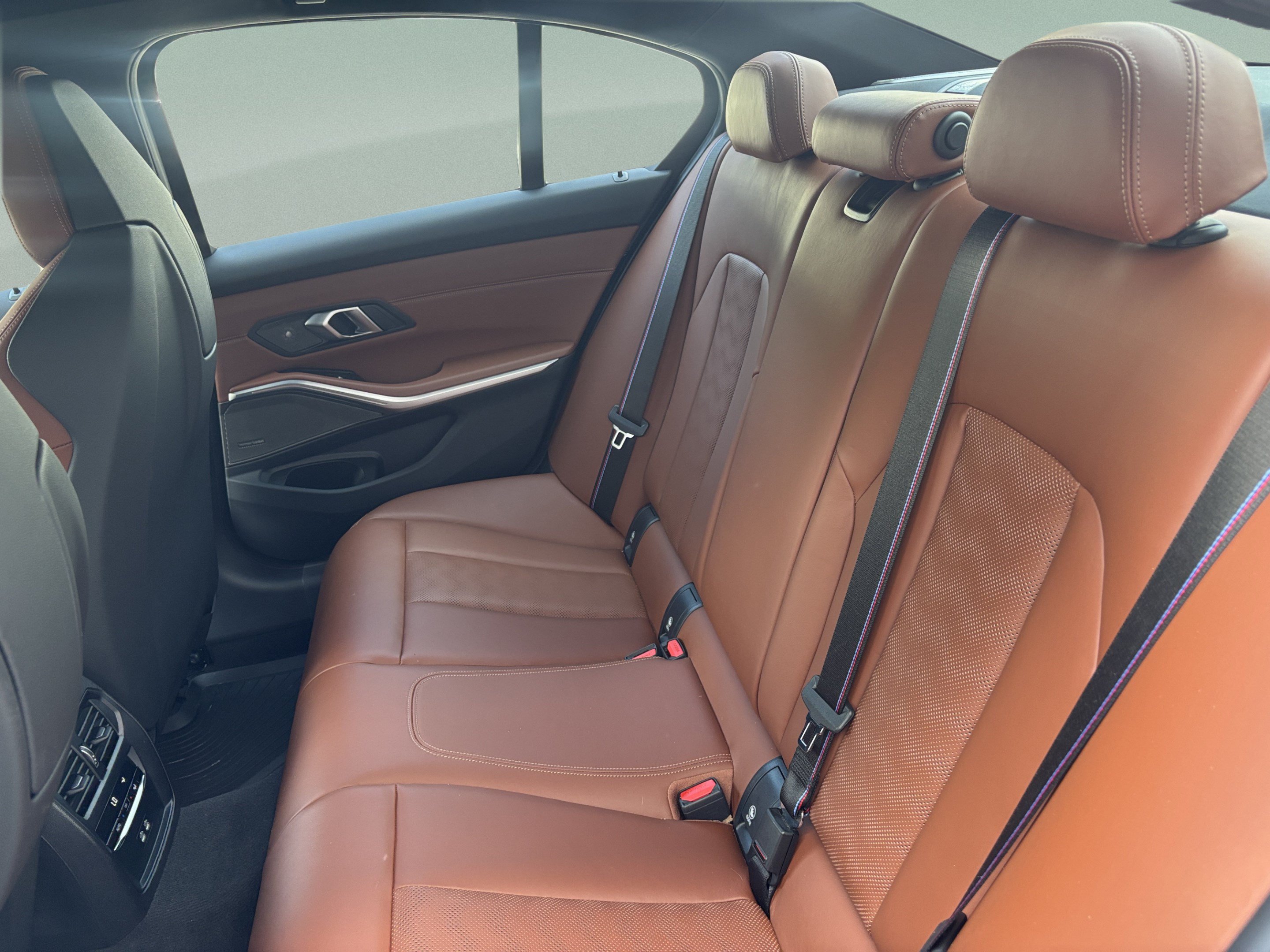 Used 2025 BMW M3 Competition w/ M Carbon Exterior Package AWD/4WD image 32