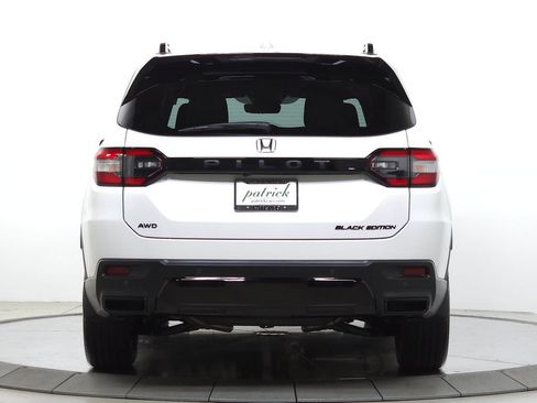 Used 2026 Honda Pilot Black Edition image 6