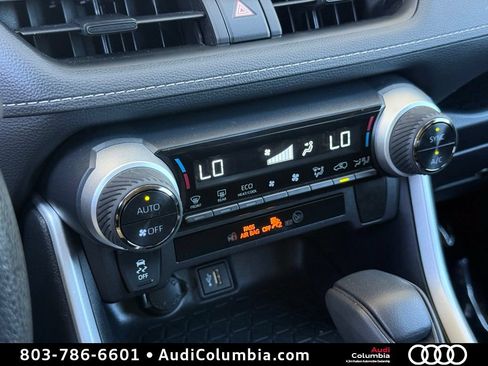 Used 2025 Toyota RAV4 LE AWD/4WD image 30