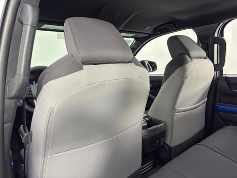 Used 2025 Toyota Tacoma TRD Off-Road image 33