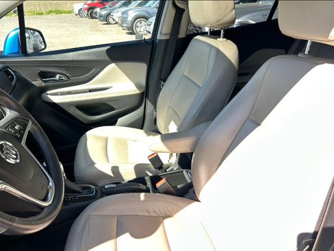Used 2018 Buick Encore Essence w/ Experience Buick Package AWD/4WD image 4