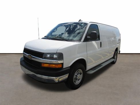 Used 2024 Chevrolet Express 2500 w/ Driver Convenience Package RWD image 7