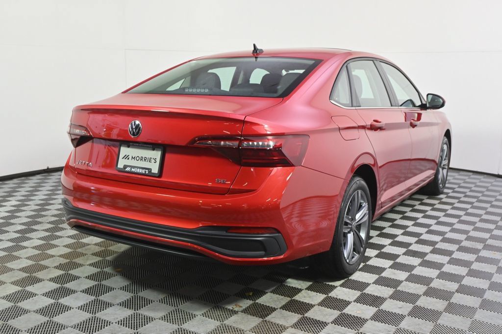Used 2023 Volkswagen Jetta SE w/ Panoramic Sunroof Package FWD image 6