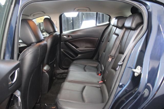 Used 2017 MAZDA MAZDA3 Touring FWD image 22